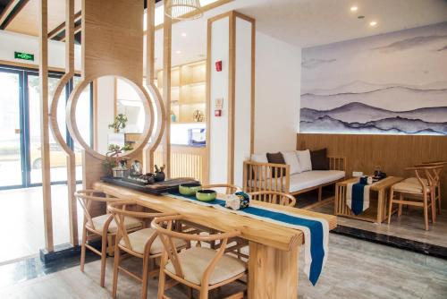 Imagen de la habitación del Hostel Emei Haiyun Youth. Foto 10