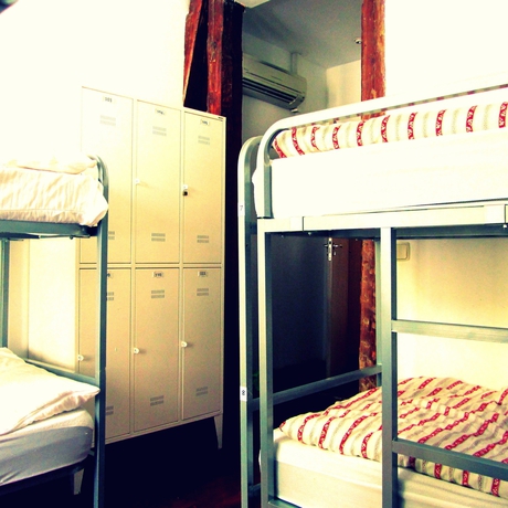 Imagen de la habitación del Hostel Era Alonso Martinez. Foto 7