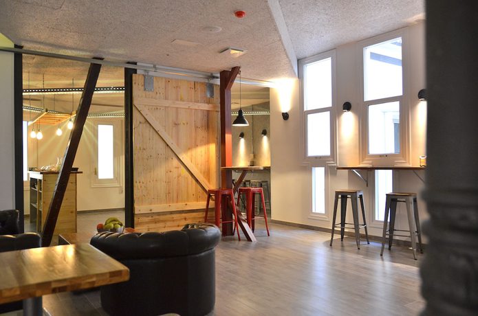 Imagen de los interiores del Hostel Far Home Atocha. Foto 22