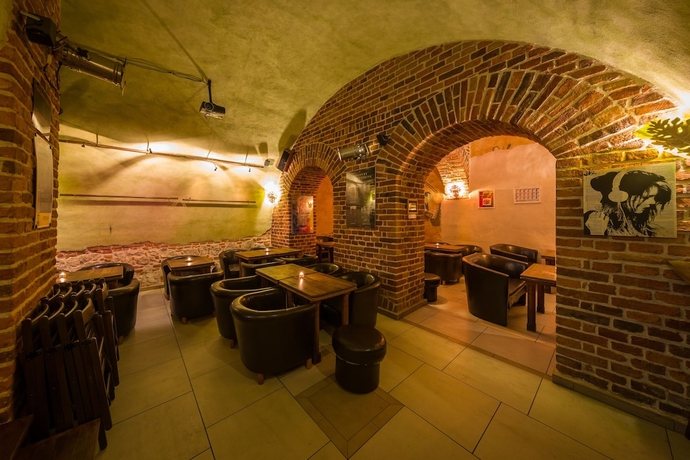 Imagen del bar/restaurante del Hostel Faust Aparthostel. Foto 6