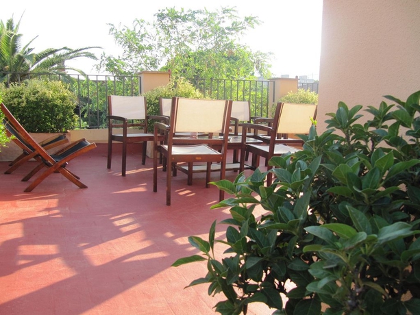 Imagen general del Hostel Feetup Garden House Barcelona. Foto 4