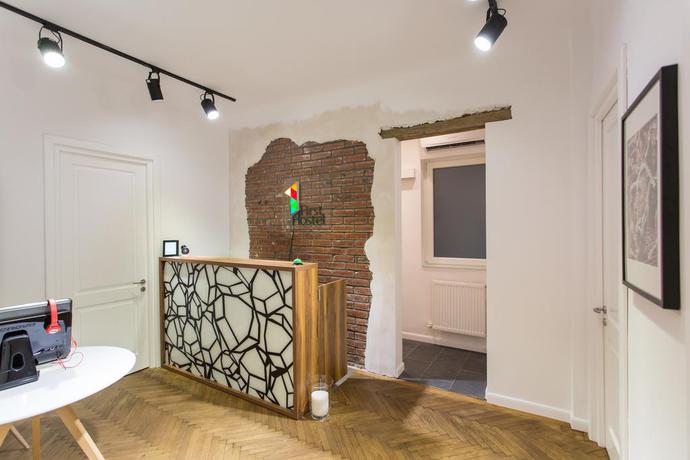 Imagen de los interiores del Hostel First Bucharest. Foto 18