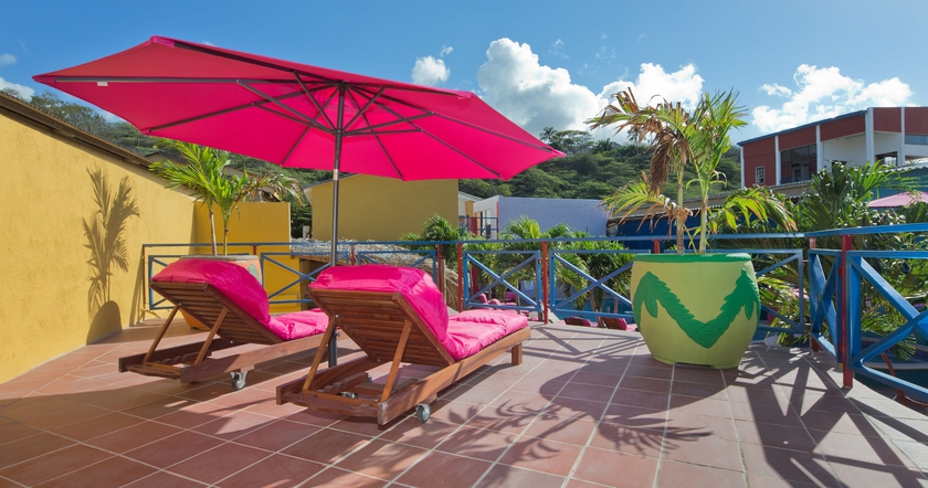 Imagen de los exteriores del Hostel First Curacao. Foto 5