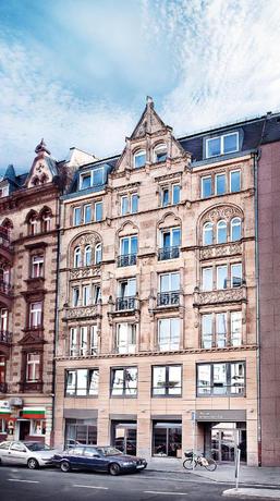 Imagen de los exteriores del Hostel Five Elements, Frankfurt. Foto 13