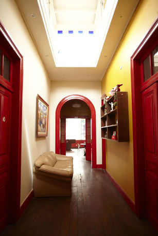 Imagen de los interiores del Hostel Flying Dog Backpackers. Foto 8