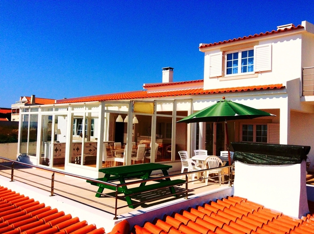 Imagen de los exteriores del Hostel Freesurf Camp and. Foto 6