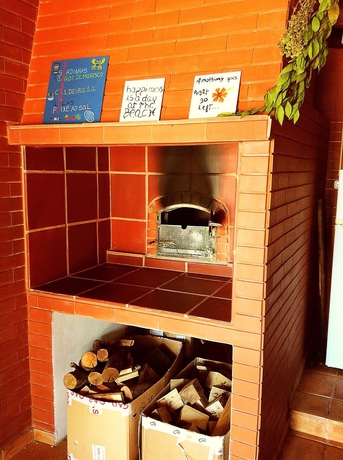 Imagen de los exteriores del Hostel Freesurf Camp and. Foto 9