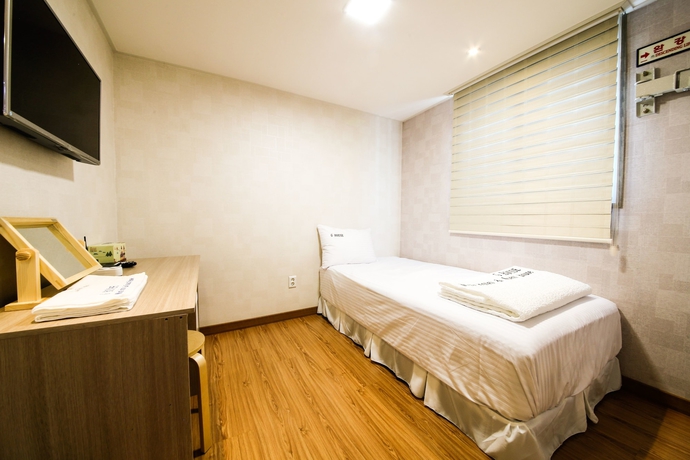 Imagen de la habitación del Hostel G House Mini and Guest House -. Foto 16