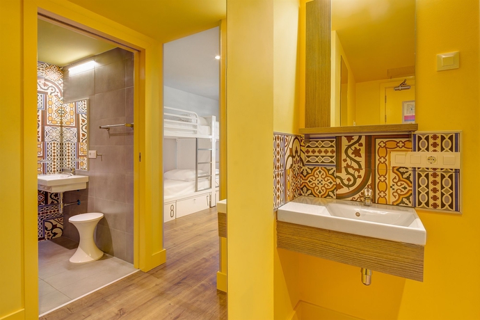 Imagen de la habitación del Hostel Generator Barcelona. Foto 4