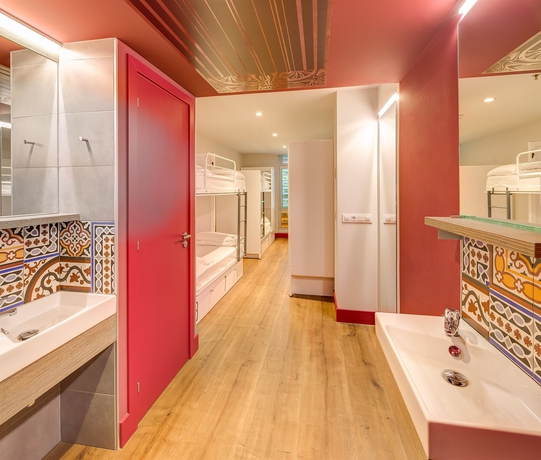 Imagen de la habitación del Hostel Generator Barcelona. Foto 13