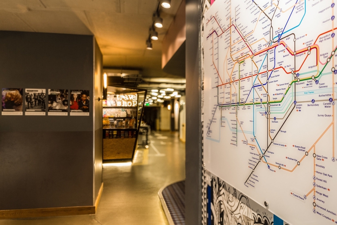Imagen de los interiores del Hostel Generator London. Foto 14