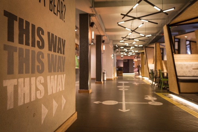 Imagen de los interiores del Hostel Generator London. Foto 16