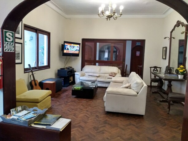 Imagen de los interiores del Hostel Global Family Backpackers. Foto 33