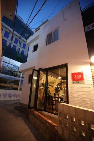 Imagen de los interiores del Hostel Good Day Mate. Foto 15