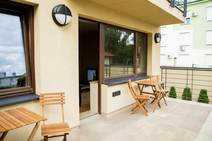 Imagen de los exteriores del Hostel Greenwood Airport. Foto 16