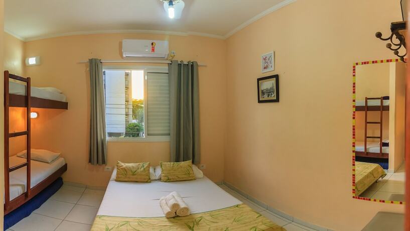 Imagen de la habitación del Hostel Guaruj&aacute;. Foto 15