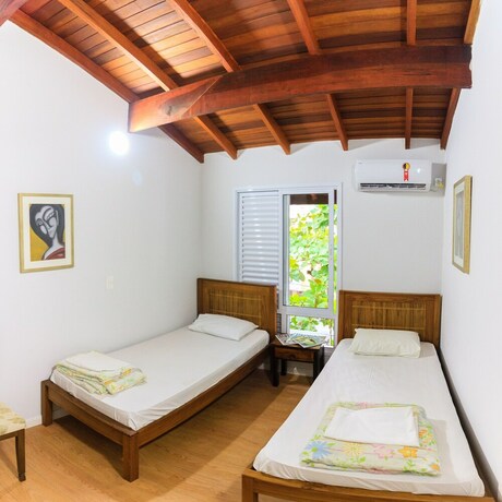 Imagen de la habitación del Hostel Guaruj&aacute;. Foto 21