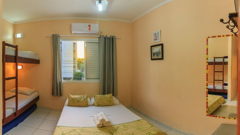 Imagen de la habitación del Hostel Guaruj&aacute;. Foto 22