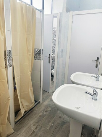 Imagen general del Hostel H8. Foto 13