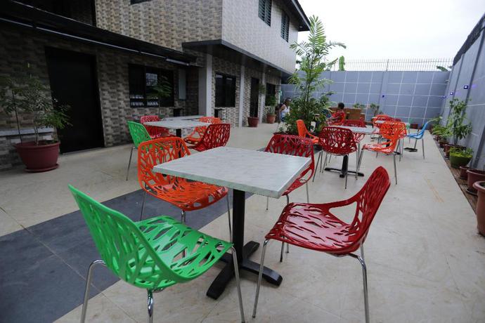 Imagen general del Hostel HALFWAY HOUSE - MACTAN CEBU AIRPORT. Foto 3