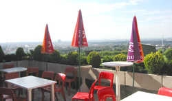 Imagen de los exteriores del Hostel HERBERGE. Foto 5