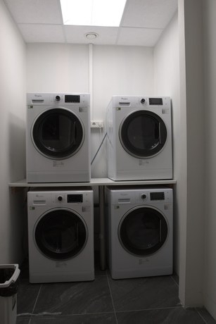 Imagen de los interiores del Hostel Hafnarstræti. Foto 12