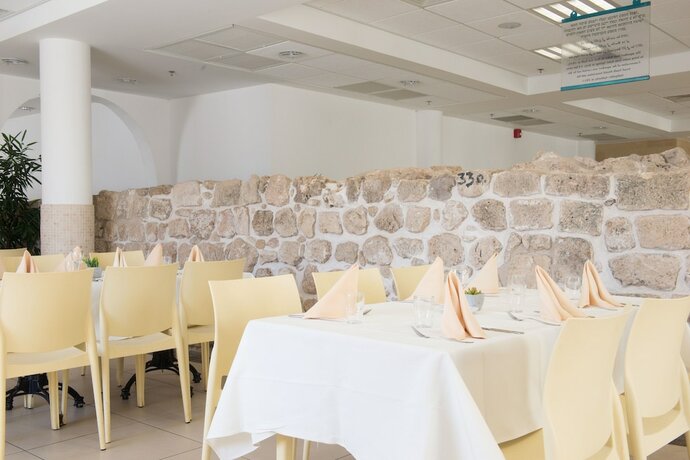 Imagen del bar/restaurante del Hostel Hi - Akko Knights. Foto 18