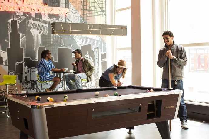 Imagen de los interiores del Hostel Hi Chicago. Foto 14