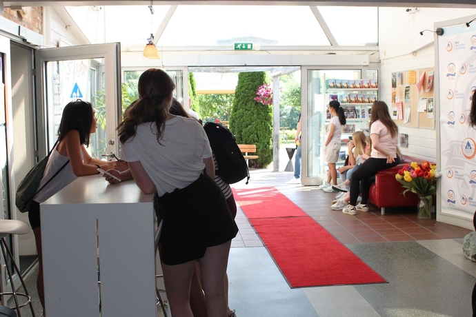 Imagen de los interiores del Hostel Hi Oslo Haraldsheim. Foto 17