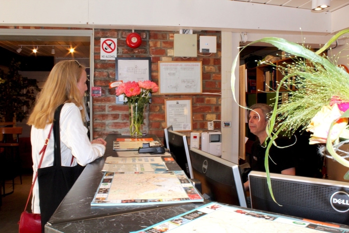 Imagen de los interiores del Hostel Hi Oslo Haraldsheim. Foto 19