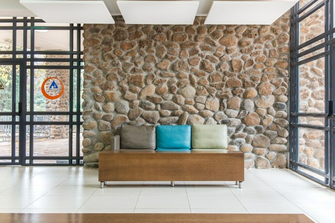 Imagen de los interiores del Hostel Hi Tel Hai. Foto 35