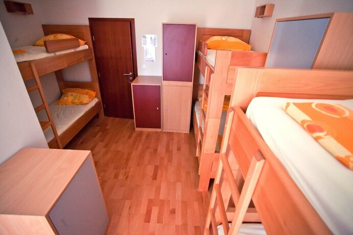Imagen de la habitación del Hostel Hi Zadar. Foto 20