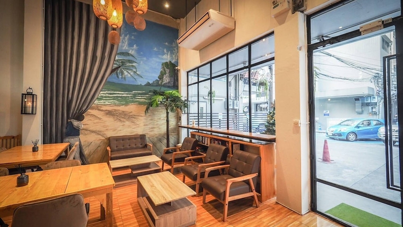 Imagen de los interiores del Hostel Hoft Bangkok. Foto 16