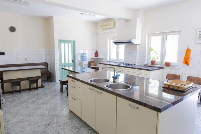 Imagen de los interiores del Hostel Holland Bacau. Foto 10