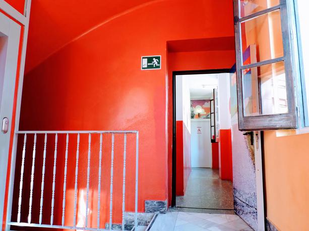 Imagen de los interiores del Hostel Home Backpackers Valencia By Feetup Hostels. Foto 6