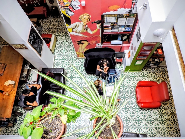 Imagen de los interiores del Hostel Home Youth. Foto 13