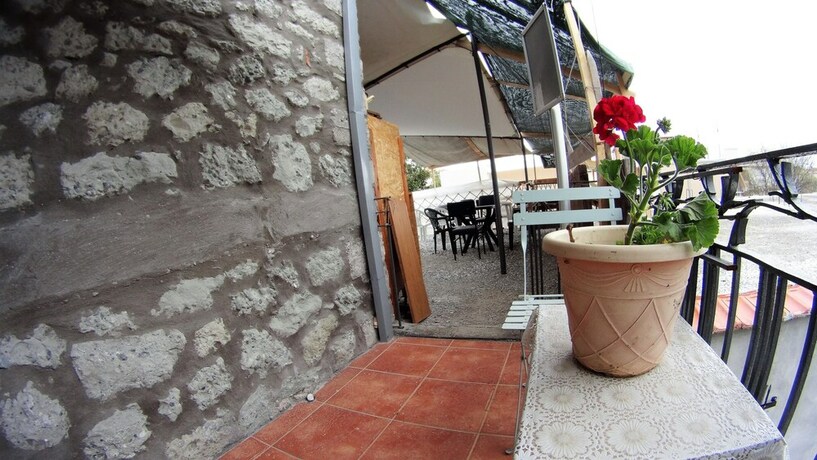 Imagen de los exteriores del Hostel Host El Greco -. Foto 25