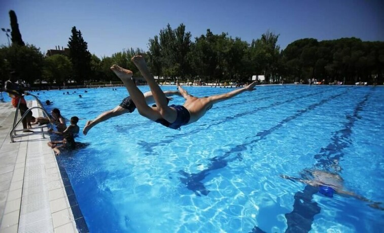 Imagen de la piscina del Hostel Hostal Casa Amarilla -. Foto 33