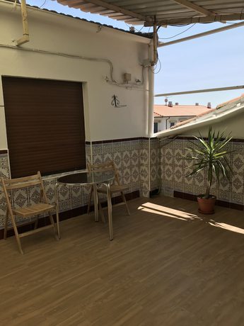 Imagen de los exteriores del Hostel Hoster&iacute;a Verahouse. Foto 15