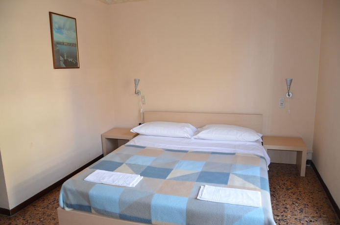 Imagen de la habitación del Hostel Hotel Colombo. Foto 12