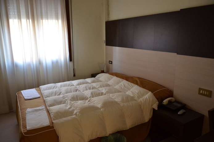 Imagen de la habitación del Hostel Hotel Colombo. Foto 13