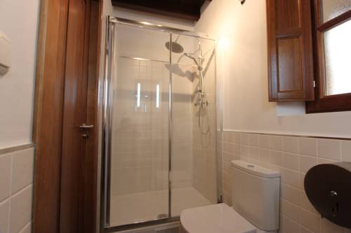 Imagen de la habitación del Hostel Hotel Mercader De Sedas. Foto 4