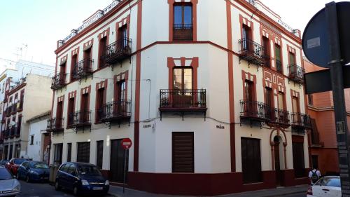 Imagen general del Hostel Hub Seville. Foto 5