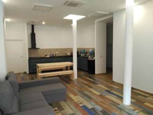 Imagen general del Hostel Hub Seville. Foto 13