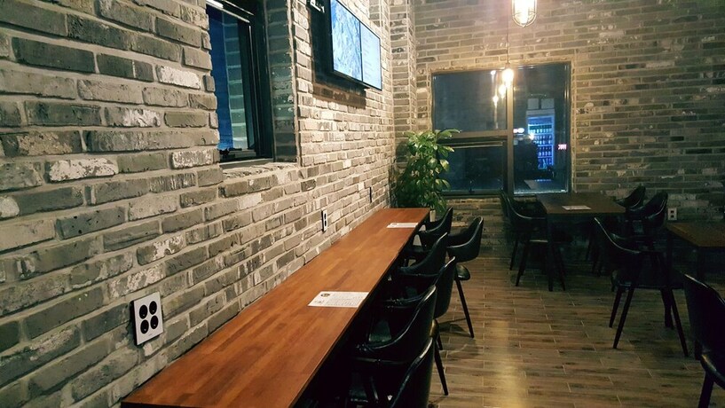 Imagen del bar/restaurante del Hostel Iam. Foto 21