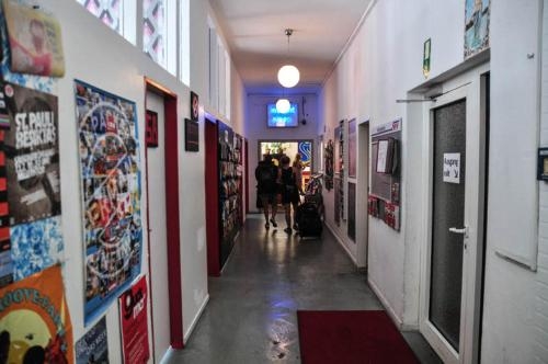 Imagen general del Hostel Instant Sleep Backpacker. Foto 5