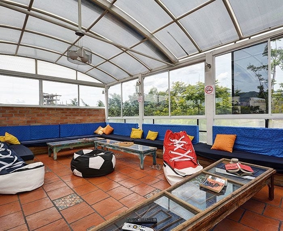 Imagen de los interiores del Hostel International House Medellin -. Foto 4