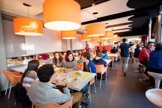 Imagen del bar/restaurante del Hostel Jacques Brel Youth. Foto 2