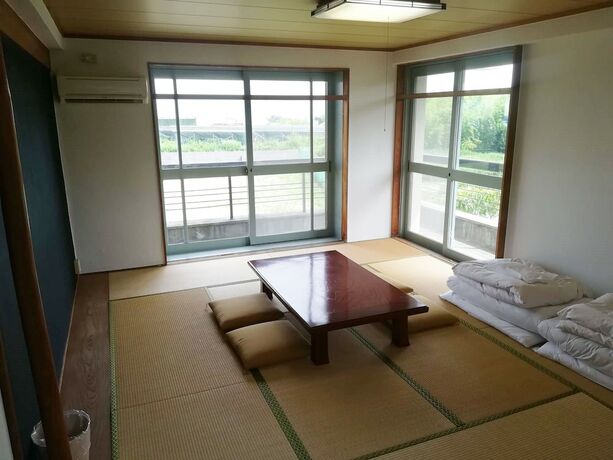 Imagen general del Hostel J-hoppers Lake Biwa Guesthouse -. Foto 11