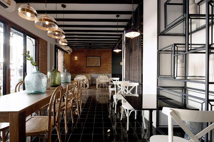 Imagen de los interiores del Hostel KHUNLUANG. Foto 5